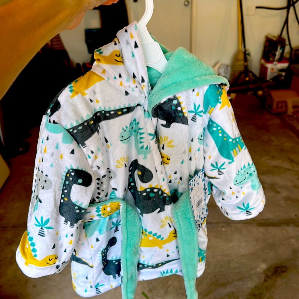 Baby 0-9 month bath robe, new with tags